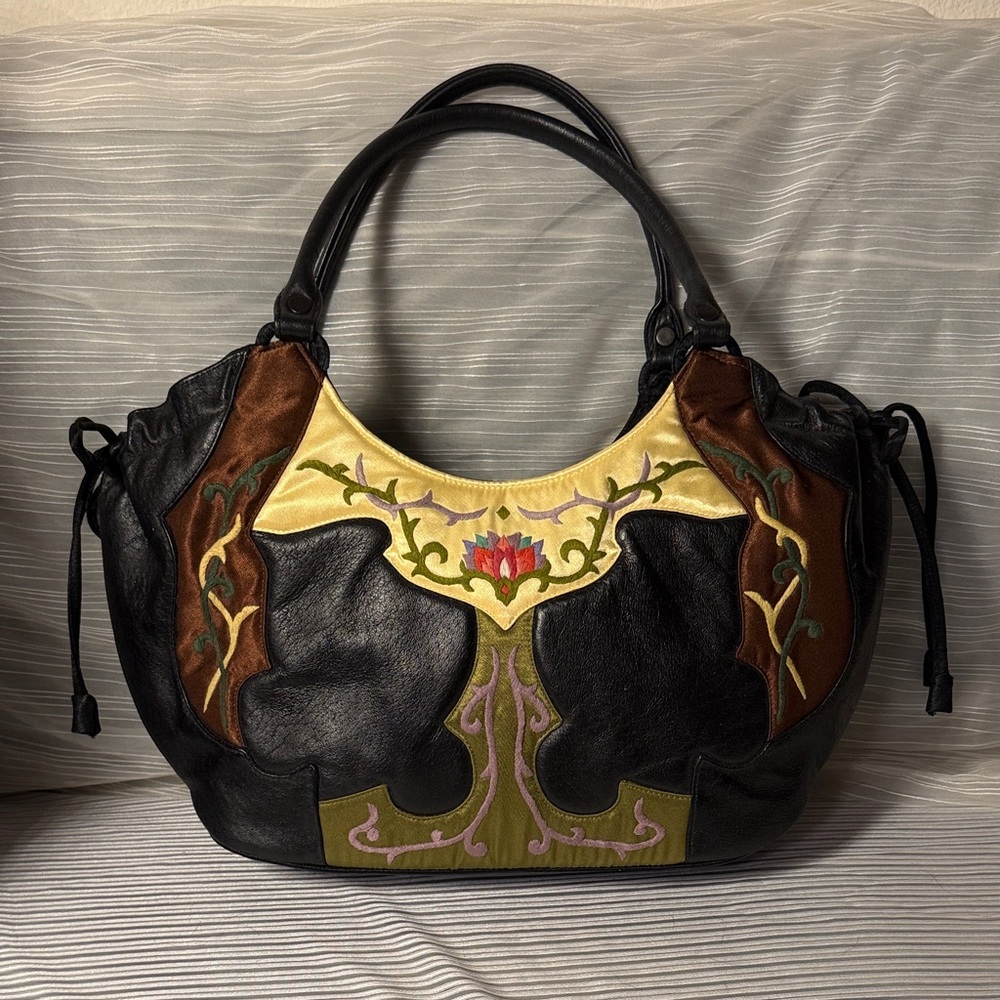 ooVoo Vintage Leather & Silk Embroidered Bag